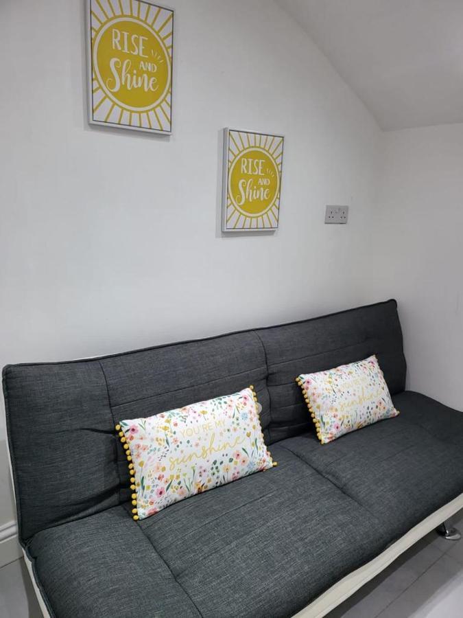 Fancy Basement Flat B Lägenhet London Exteriör bild